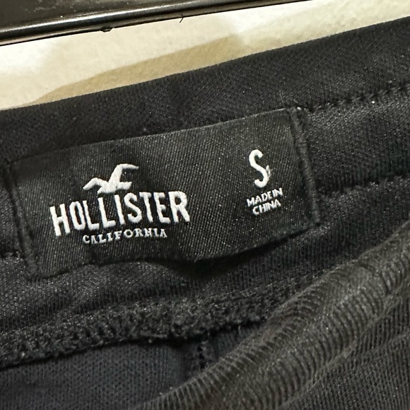 Hollister sweat shorts in Small - Picture 4 of 4